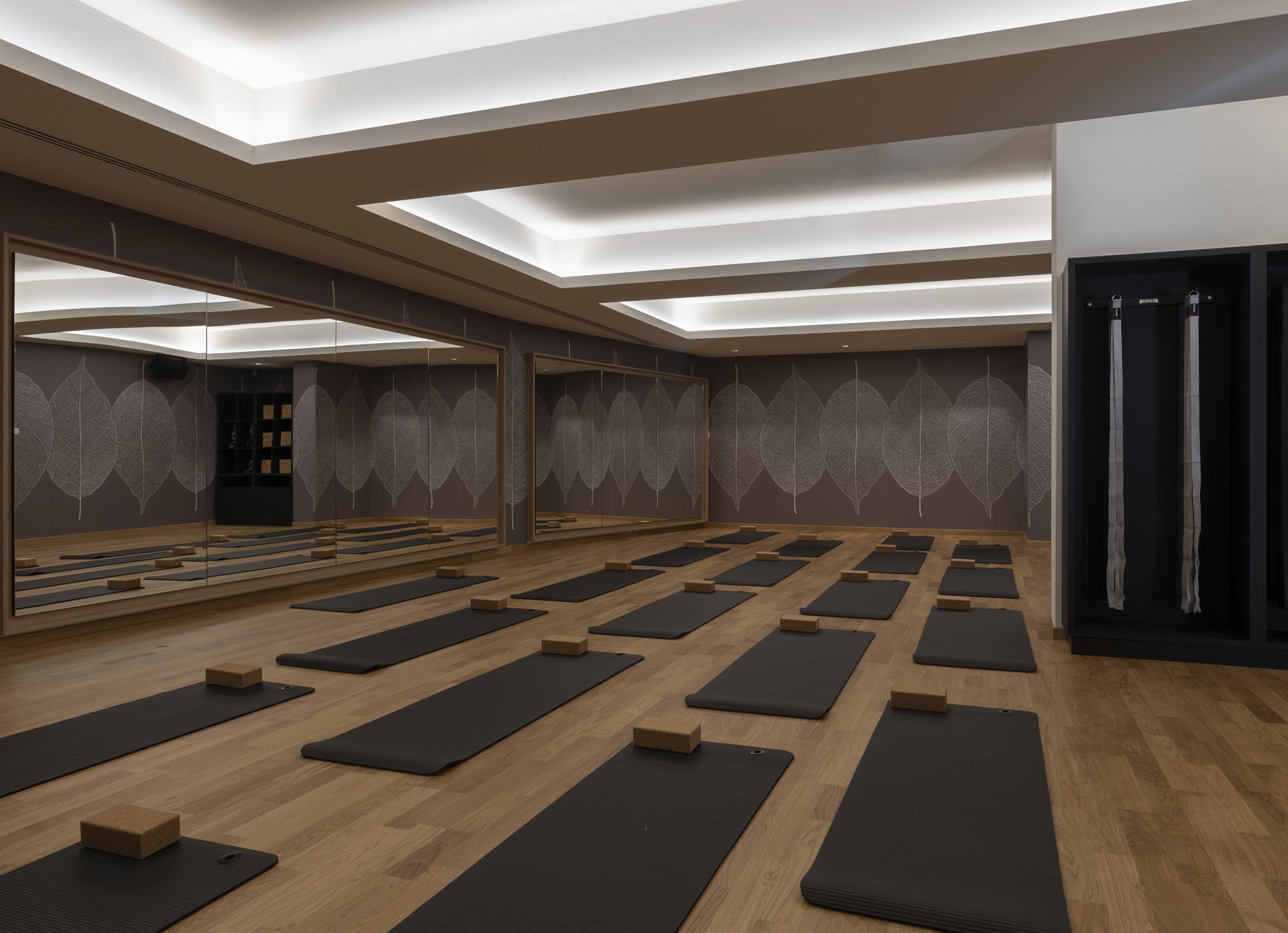 Studio Yoga