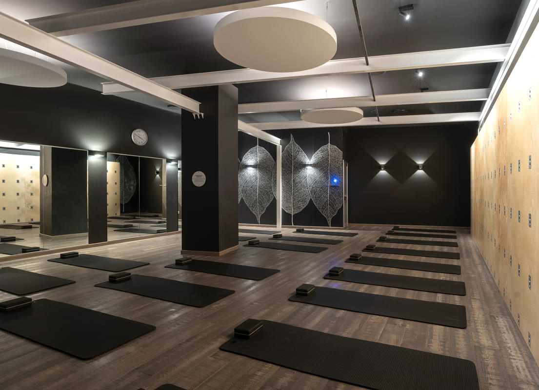 Studio Yoga