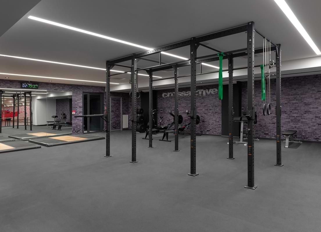 Studio<br>Cross Active